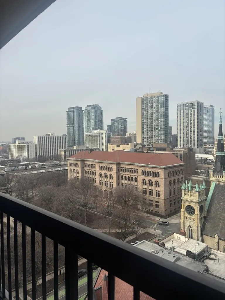33 West Delaware Place Chicago IL 60610