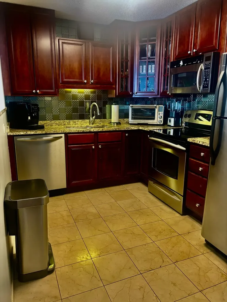 33 West Delaware Place Chicago IL 60610