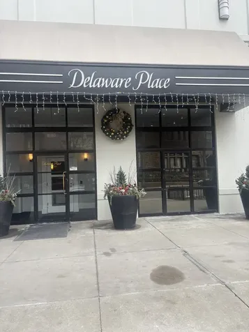 33 West Delaware Place Chicago IL 60610