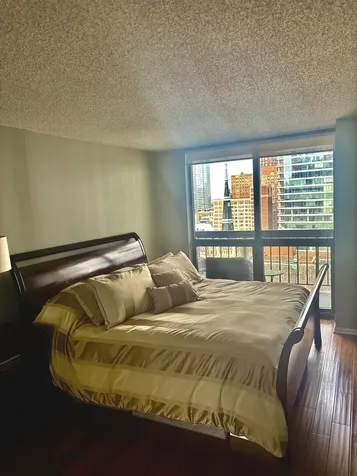 33 West Delaware Place Chicago IL 60610