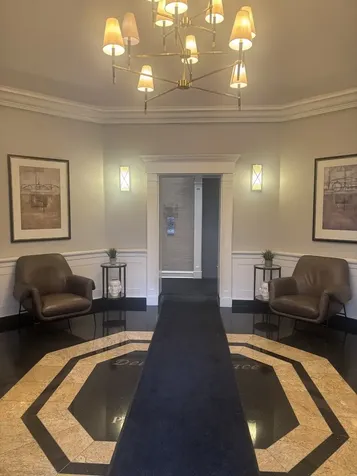 33 West Delaware Place Chicago IL 60610