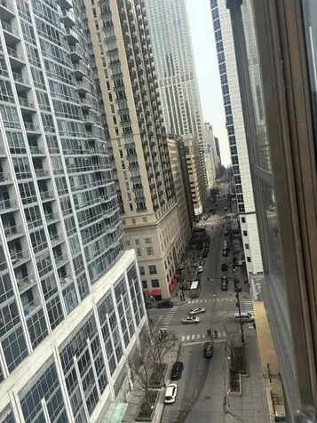 33 West Delaware Place Chicago IL 60610