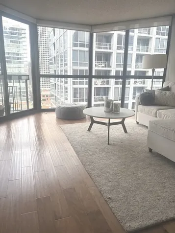 33 West Delaware Place Chicago IL 60610