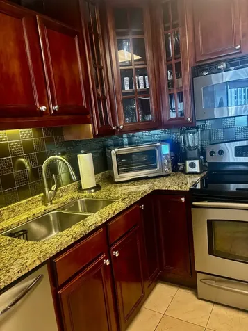 33 West Delaware Place Chicago IL 60610