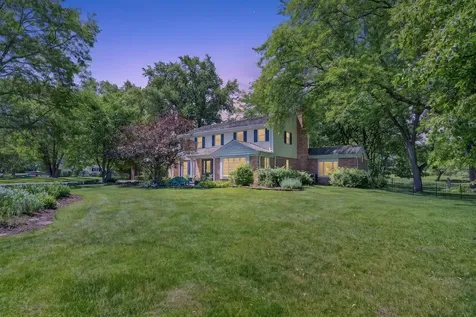 38 Forest Hills Road Lake Bluff IL 60044