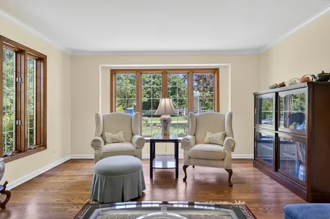 38 Forest Hills Road Lake Bluff IL 60044