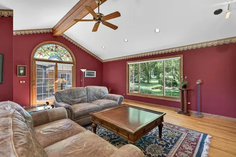 38 Forest Hills Road Lake Bluff IL 60044