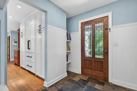 38 Forest Hills Road Lake Bluff IL 60044