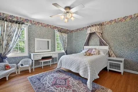 38 Forest Hills Road Lake Bluff IL 60044