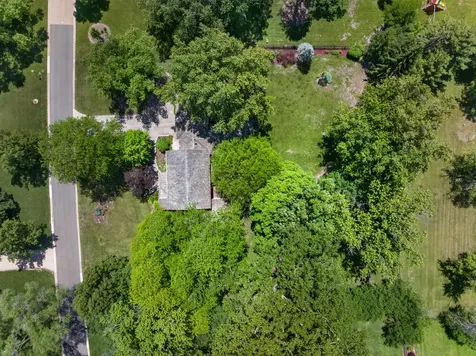 38 Forest Hills Road Lake Bluff IL 60044