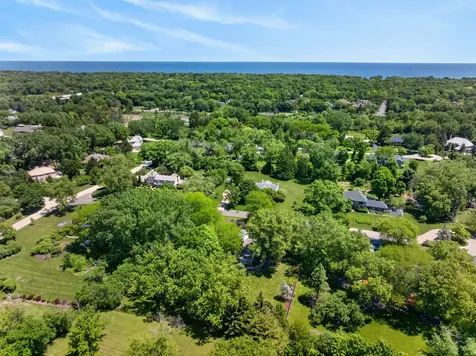 38 Forest Hills Road Lake Bluff IL 60044