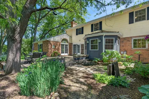 38 Forest Hills Road Lake Bluff IL 60044