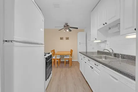 8905 Knight Avenue Des Plaines IL 60016