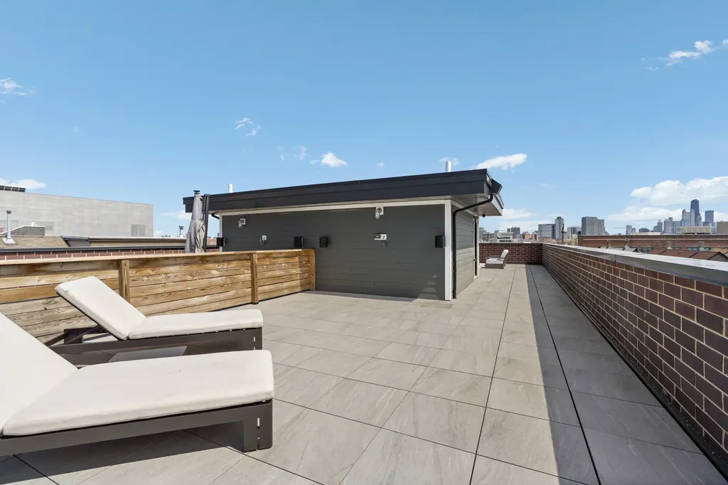 1525 North Bosworth Avenue Chicago IL 60642