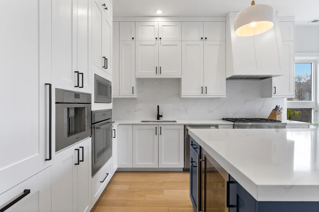 1525 North Bosworth Avenue Chicago IL 60642