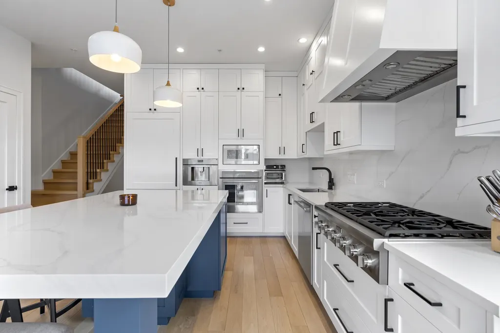 1525 North Bosworth Avenue Chicago IL 60642