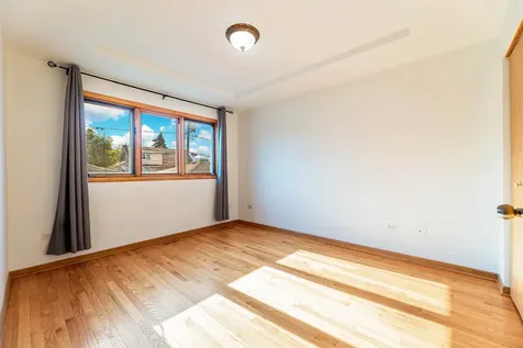 4827 South Linder Avenue Chicago IL 60638