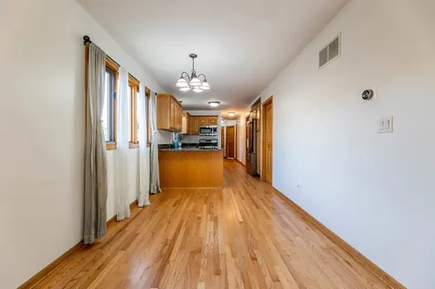 4827 South Linder Avenue Chicago IL 60638
