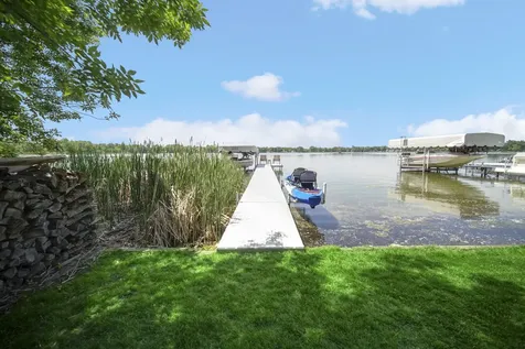 224 Mainsail Drive Third Lake IL 60030