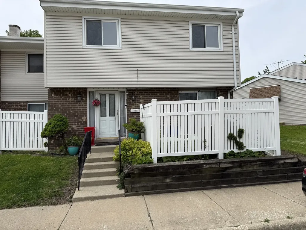 869 White Oak Lane University Park IL 60484