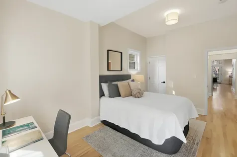 3053 North Seminary Avenue Chicago IL 60657