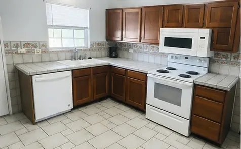 142 East Winchester Road Libertyville IL 60048