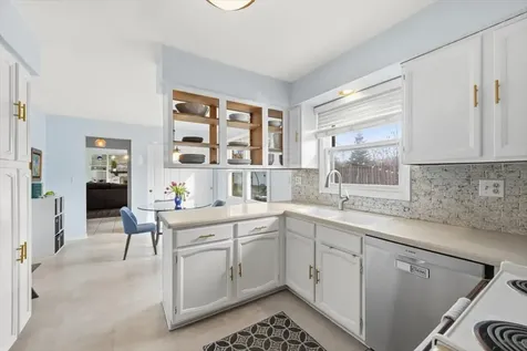 805 Sutton Drive Northbrook IL 60062