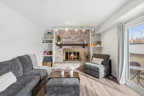 805 Sutton Drive Northbrook IL 60062