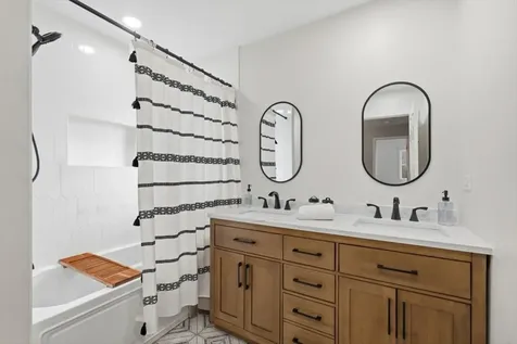 805 Sutton Drive Northbrook IL 60062