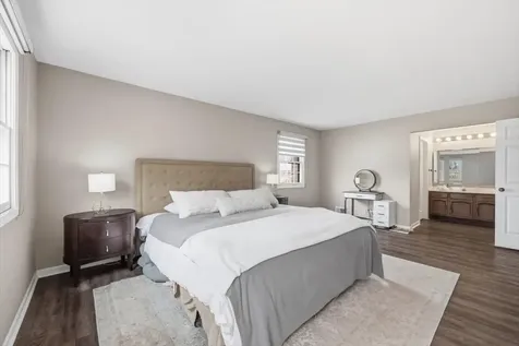 805 Sutton Drive Northbrook IL 60062
