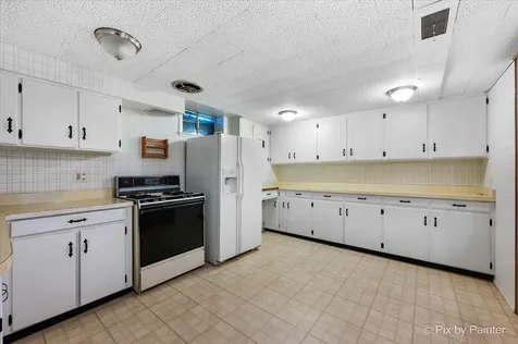 340 Hilkert Court Crystal Lake IL 60014