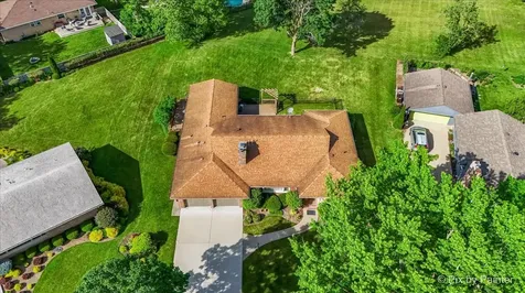 340 Hilkert Court Crystal Lake IL 60014