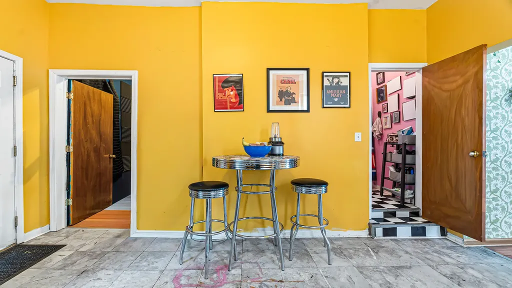 3118 West Huron Street Chicago IL 60612