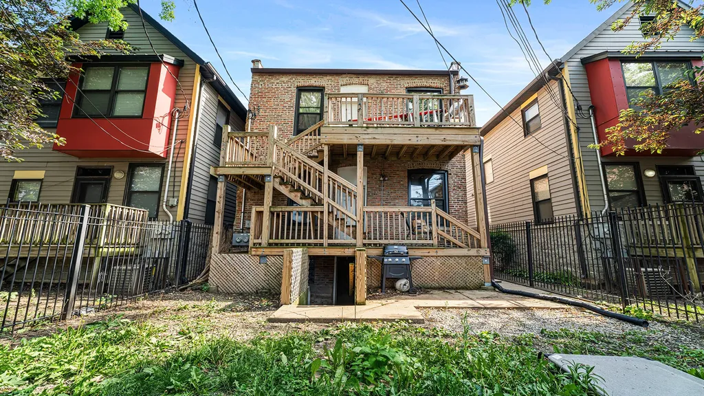 3118 West Huron Street Chicago IL 60612