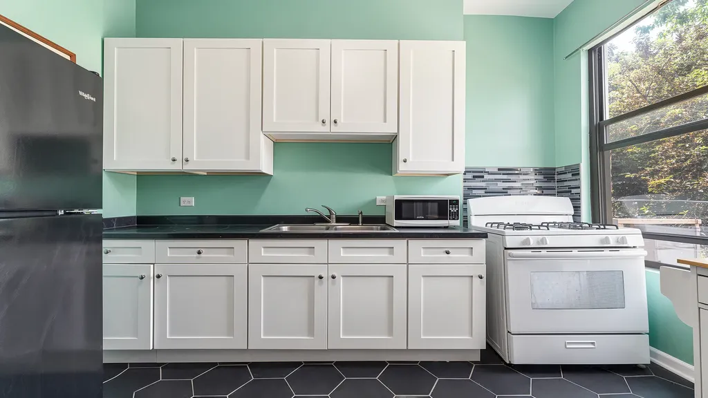 3118 West Huron Street Chicago IL 60612