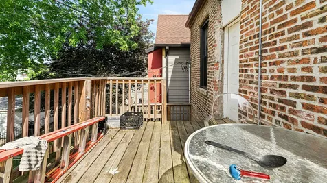 3118 West Huron Street Chicago IL 60612