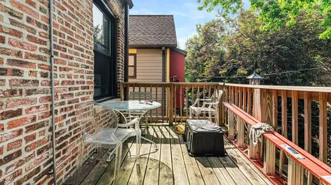 3118 West Huron Street Chicago IL 60612