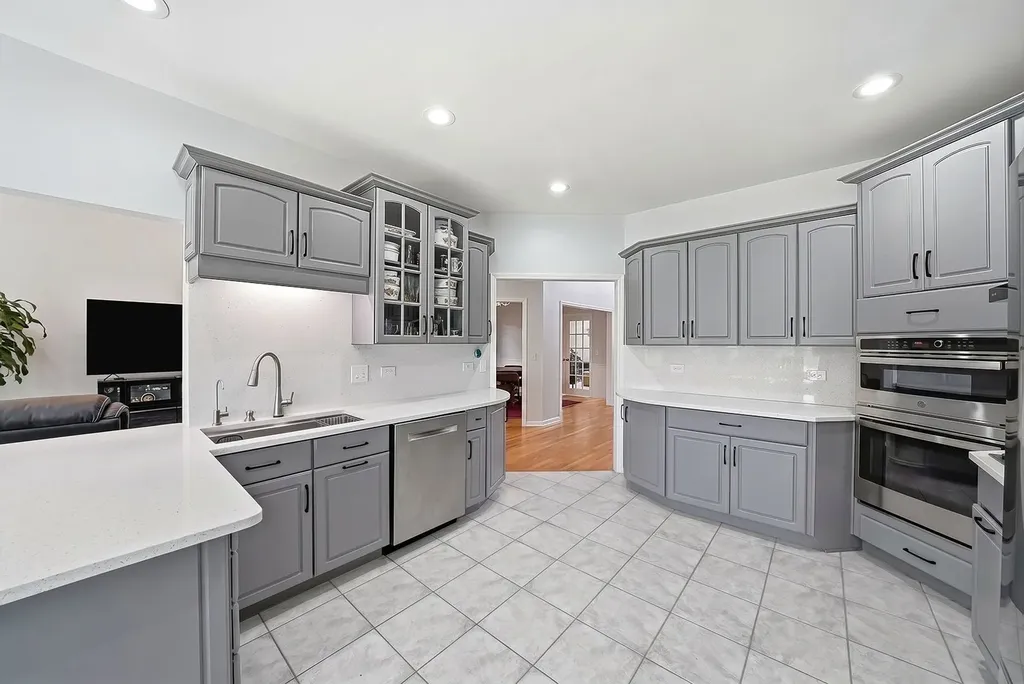 22W133 Glenrise Court Glen Ellyn IL 60137