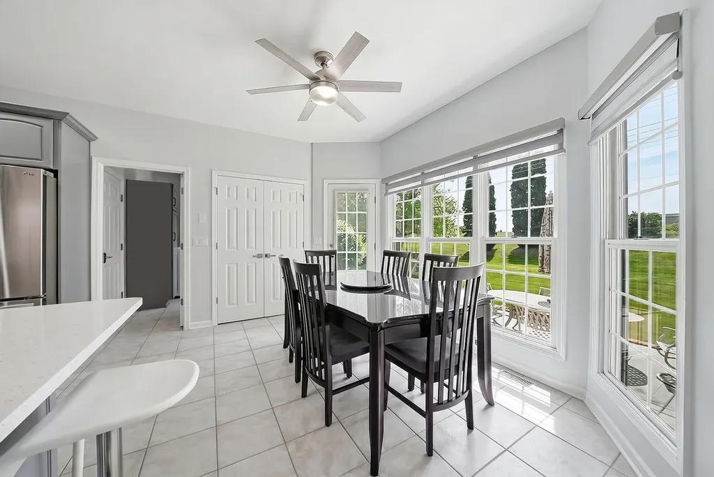 22W133 Glenrise Court Glen Ellyn IL 60137