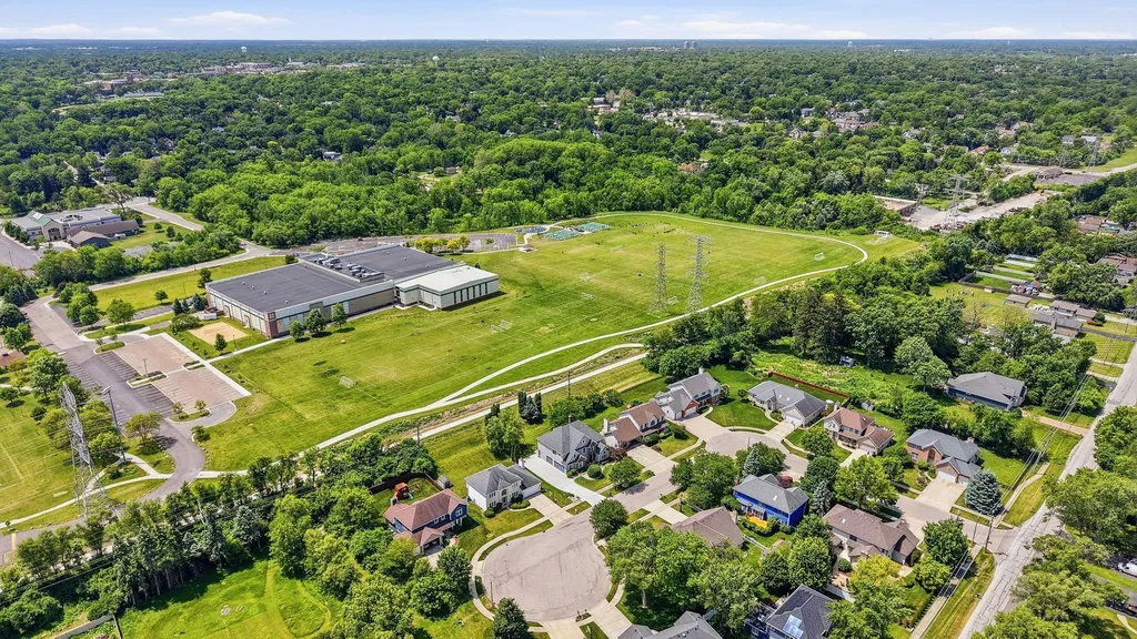 22W133 Glenrise Court Glen Ellyn IL 60137
