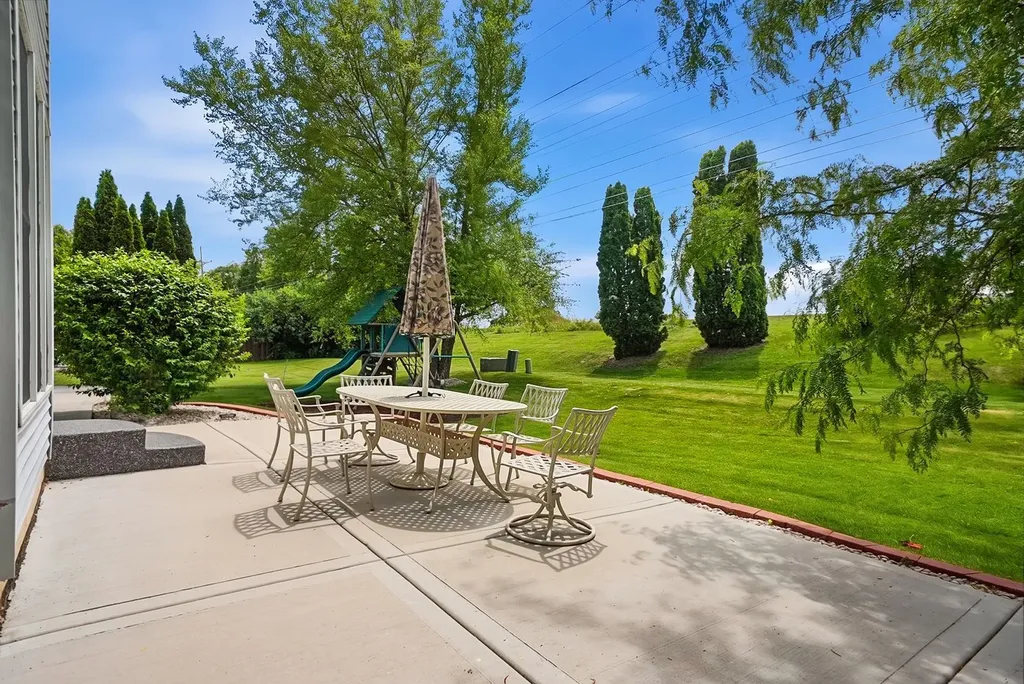 22W133 Glenrise Court Glen Ellyn IL 60137