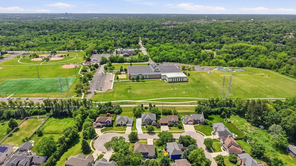 22W133 Glenrise Court Glen Ellyn IL 60137