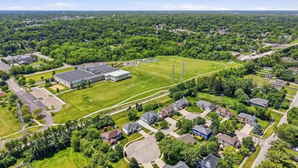 22W133 Glenrise Court Glen Ellyn IL 60137