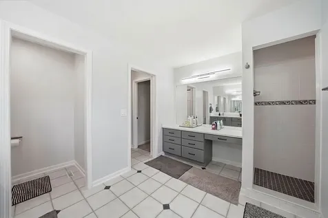 22W133 Glenrise Court Glen Ellyn IL 60137