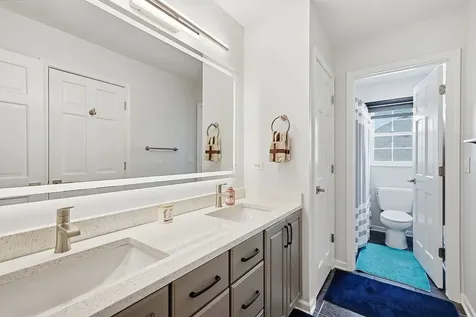 22W133 Glenrise Court Glen Ellyn IL 60137