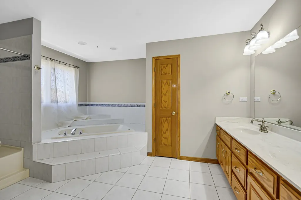 17633 Coronado Drive Orland Park IL 60467