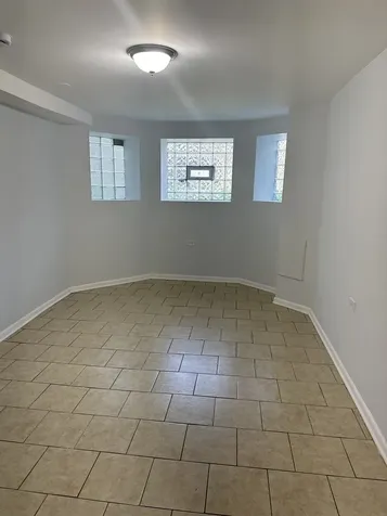 6344 South Eberhart Avenue Chicago IL 60637