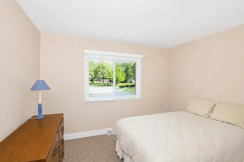 743 Parkview Court Roselle IL 60172