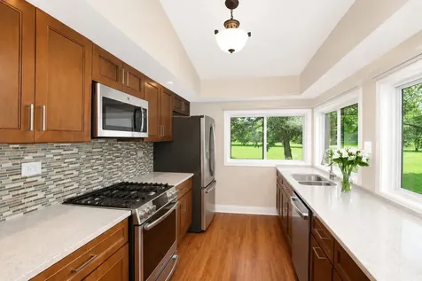 743 Parkview Court Roselle IL 60172