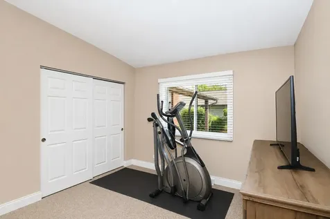 743 Parkview Court Roselle IL 60172